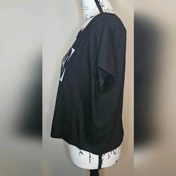 NWOT Torrid Plus Size 00 NOPE BLACK CROP Cropped TEE Shirt - Picture 2 of 8